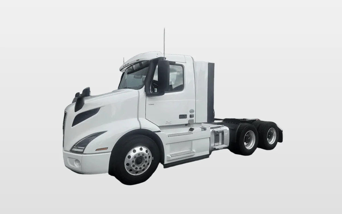 2022 Volvo VNR 640 - image 1