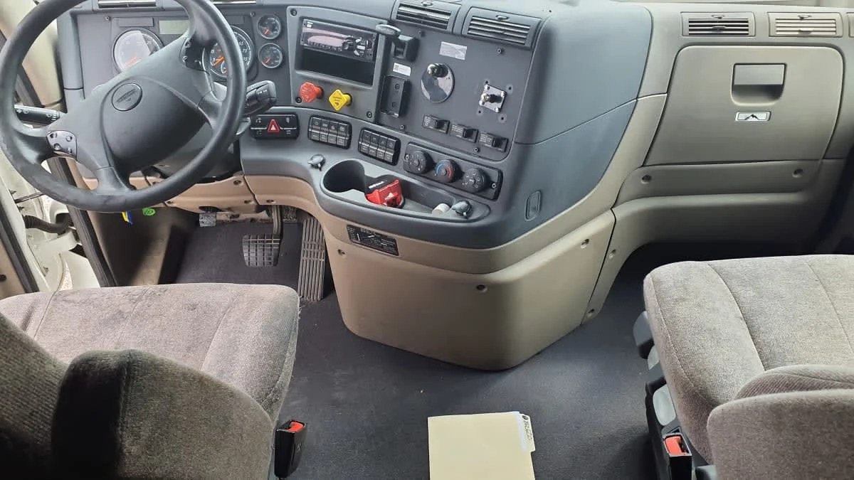 2019 Freightliner Cascadia in Birmingham, AL — photo 7