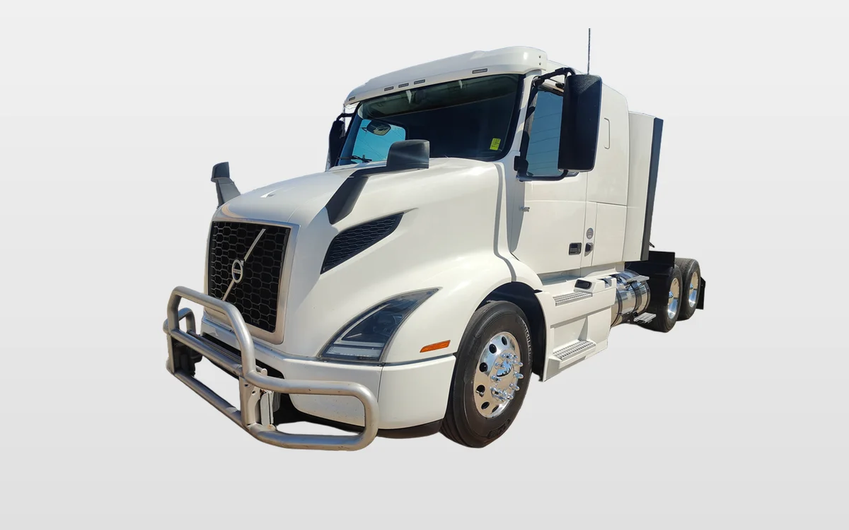 2021 Volvo - image 1