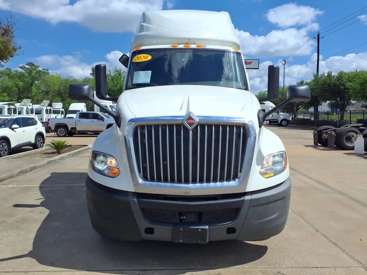 2020 International LT in Houston, TX — photo 2