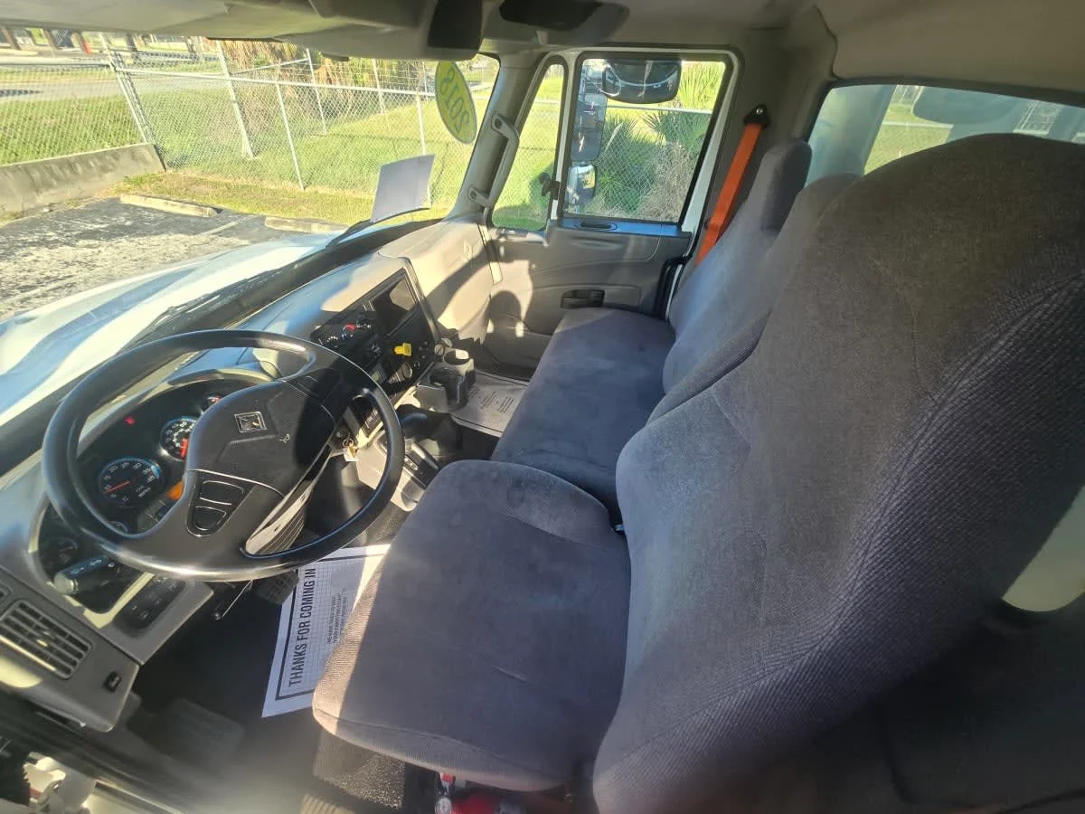 2018 International 4300 in Tampa, FL — photo 7