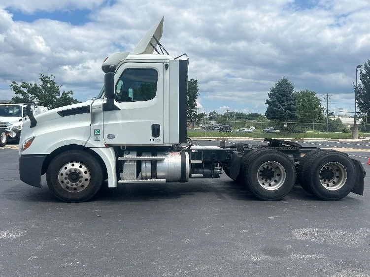 2018 Freightliner Cascadia in New Castle, DE — photo 4