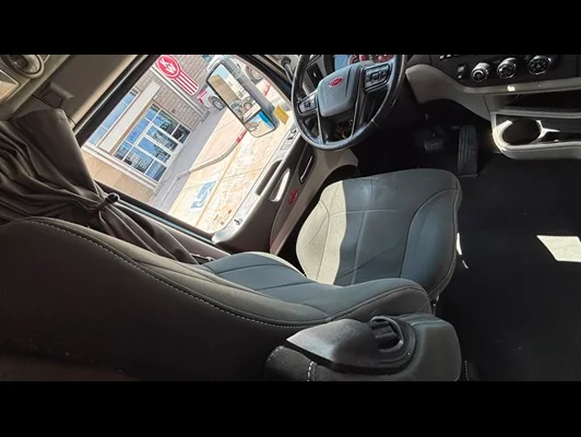 2022 Peterbilt 579 in El Paso, TX — photo 13