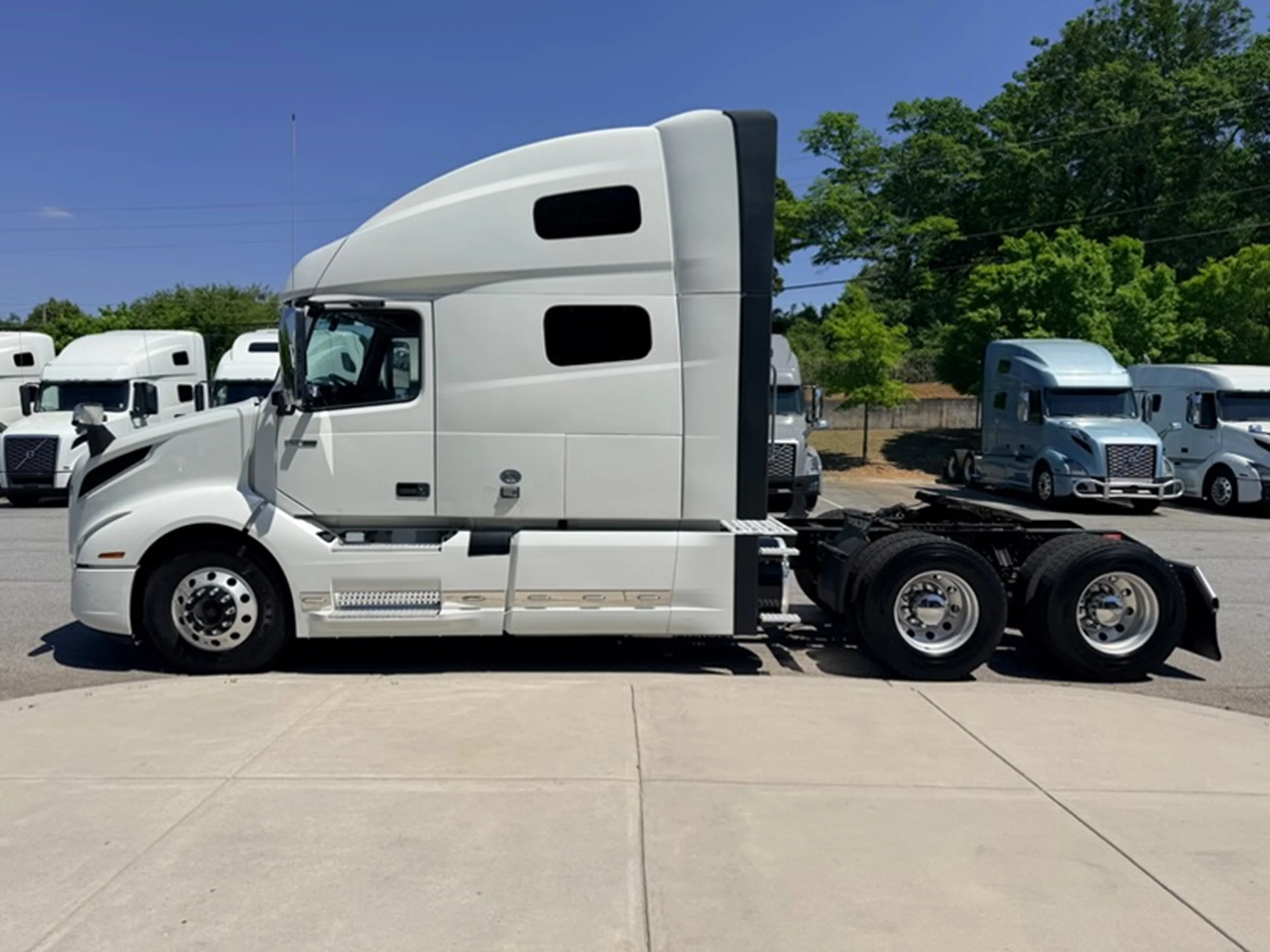 2024 Volvo VNL 760 - image 6