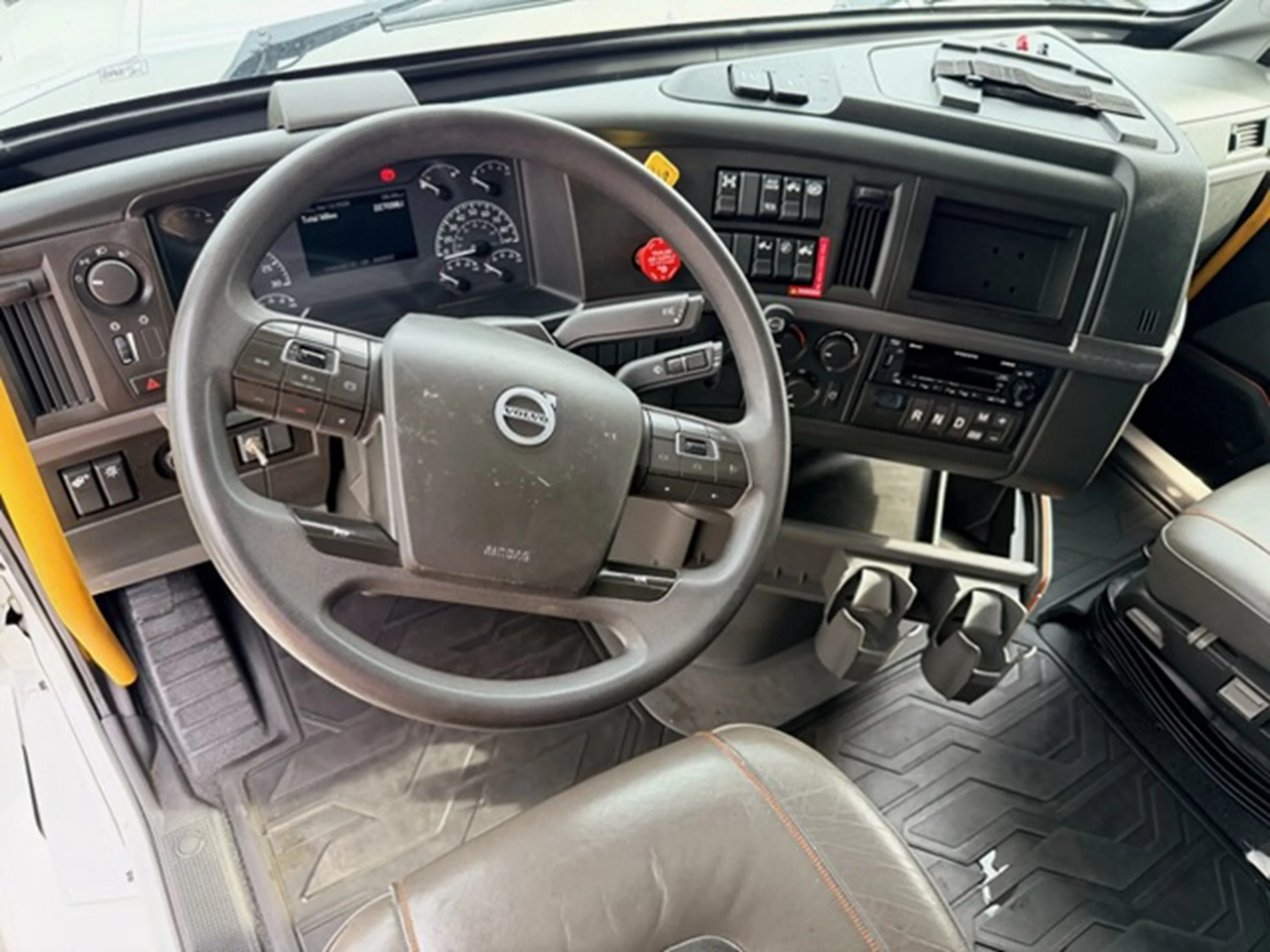 2024 Volvo VNL 760 - image 11