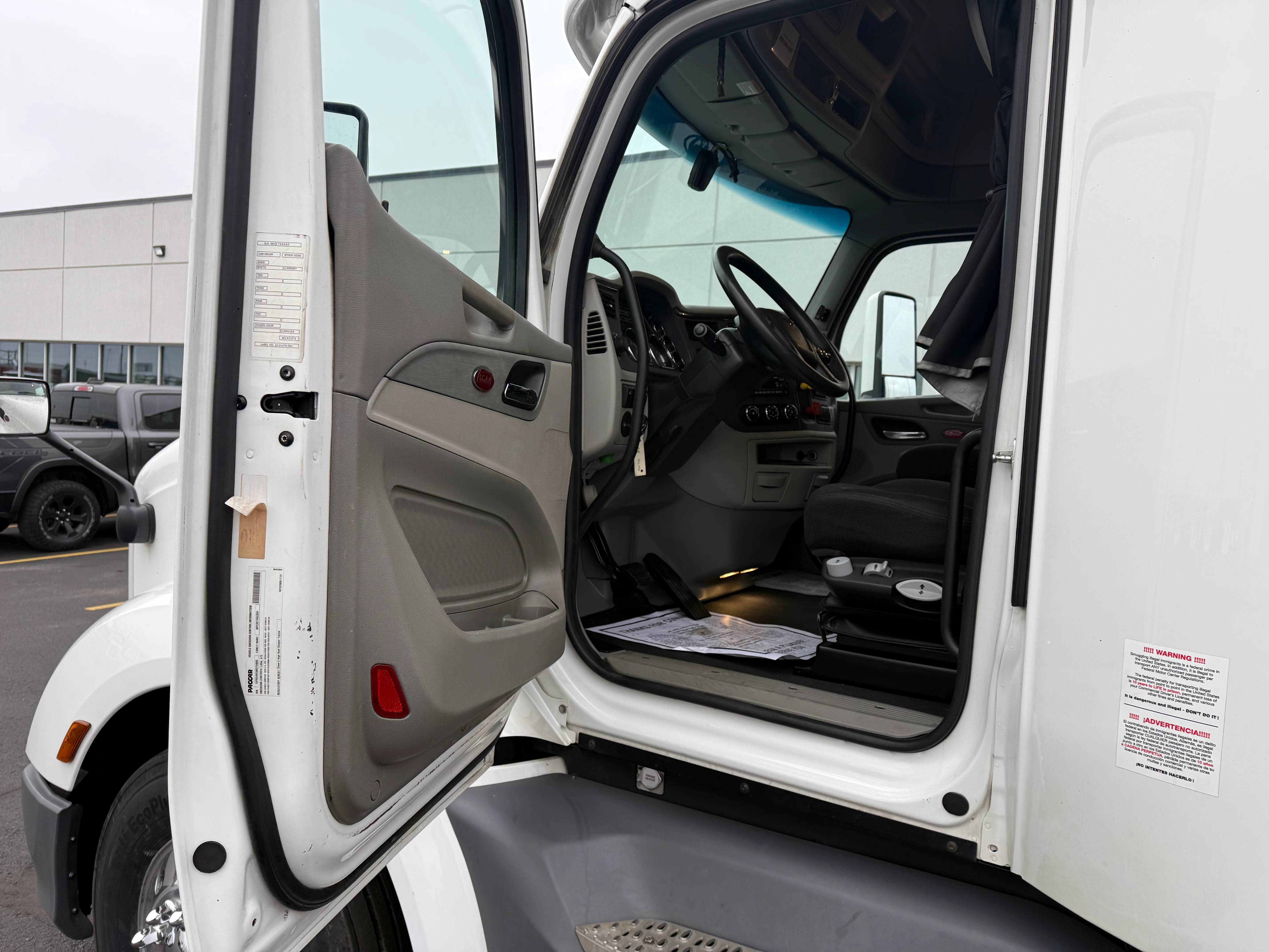 2021 Peterbilt 579 - image 14