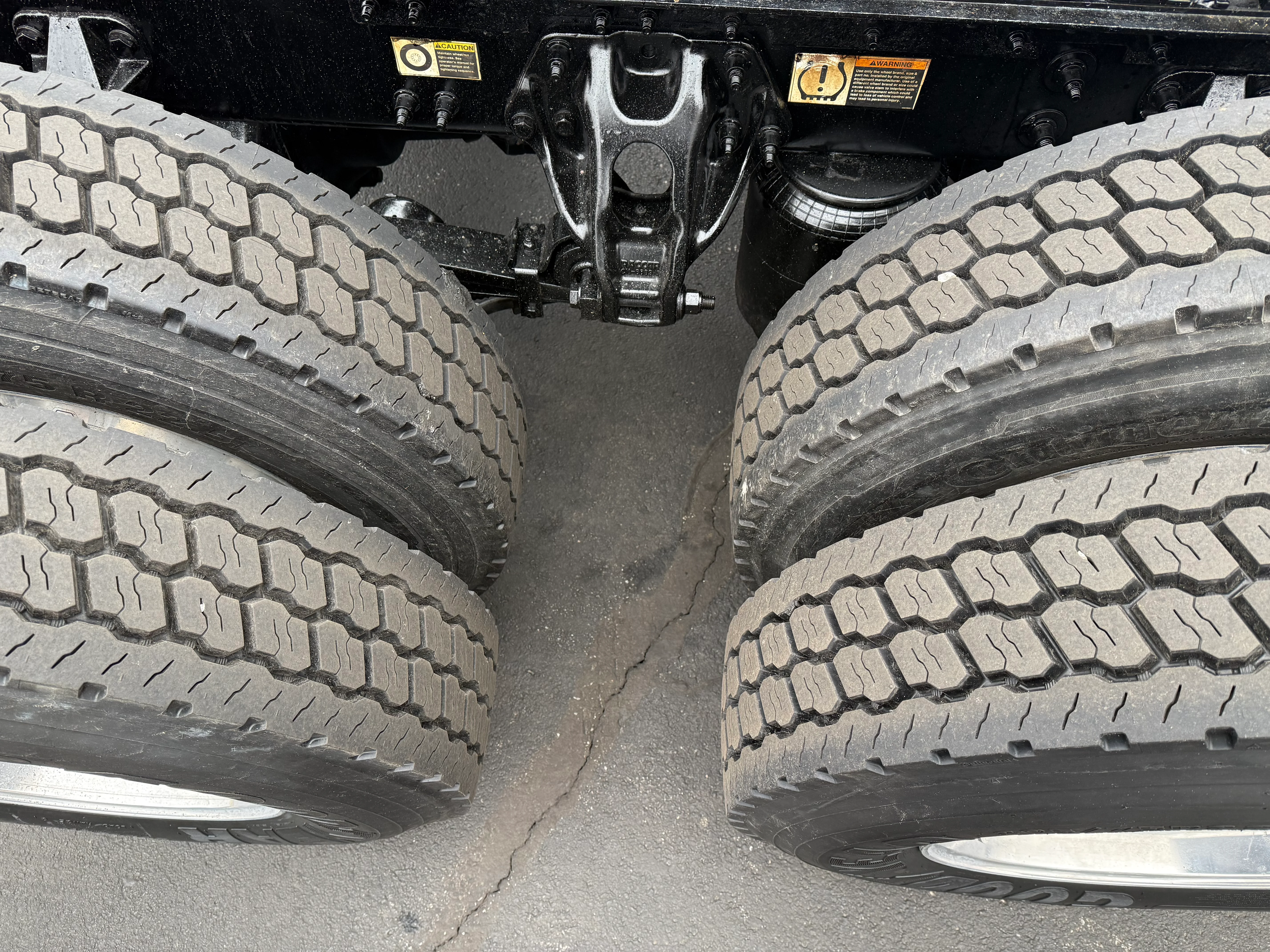 2021 Peterbilt 579 - image 12