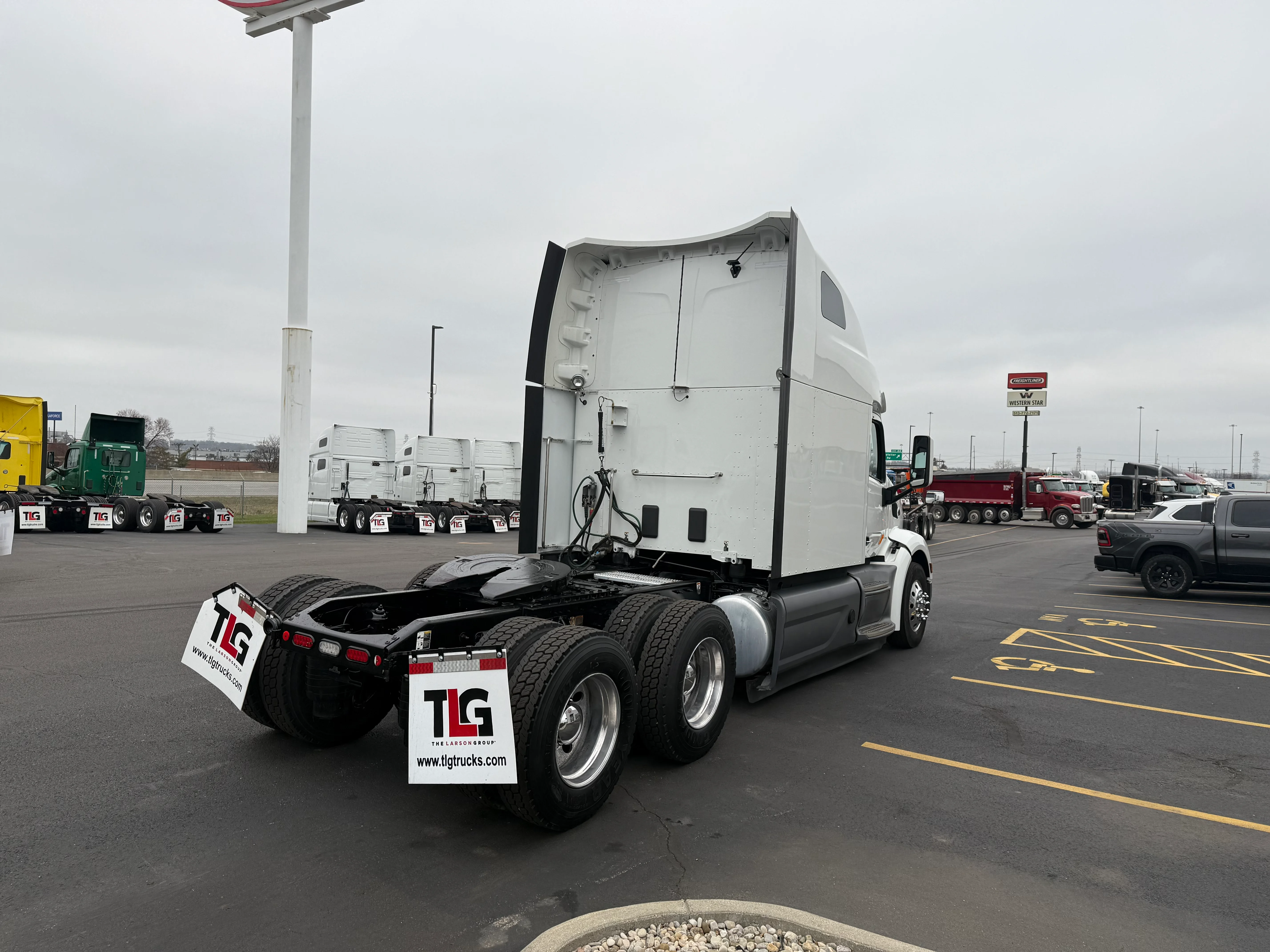 2021 Peterbilt 579 - image 5
