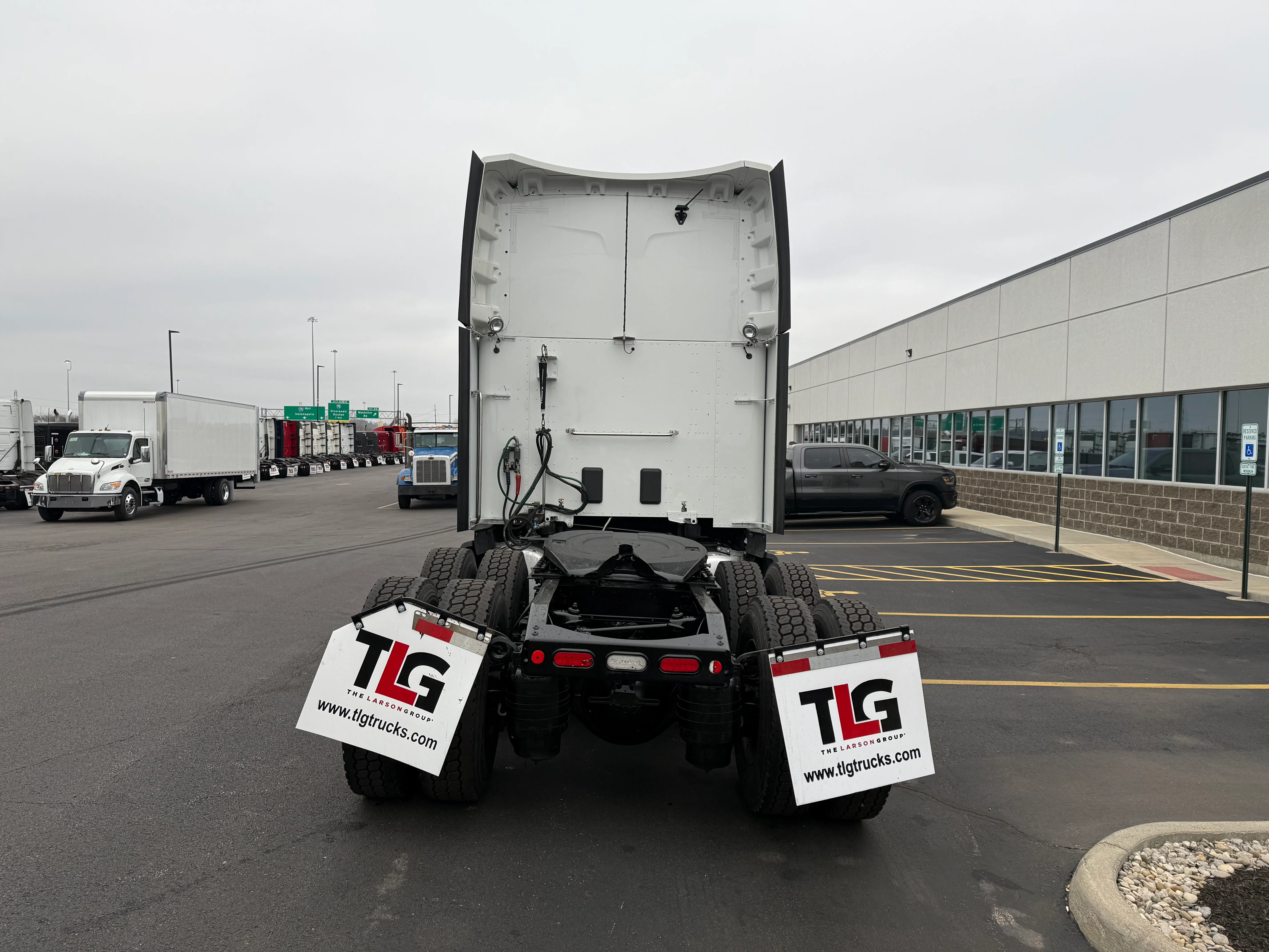 2021 Peterbilt 579 - image 4