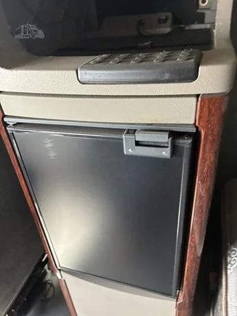 2015 Freightliner Cascadia - image 42