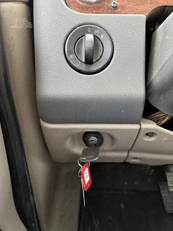 2015 Freightliner Cascadia - image 34