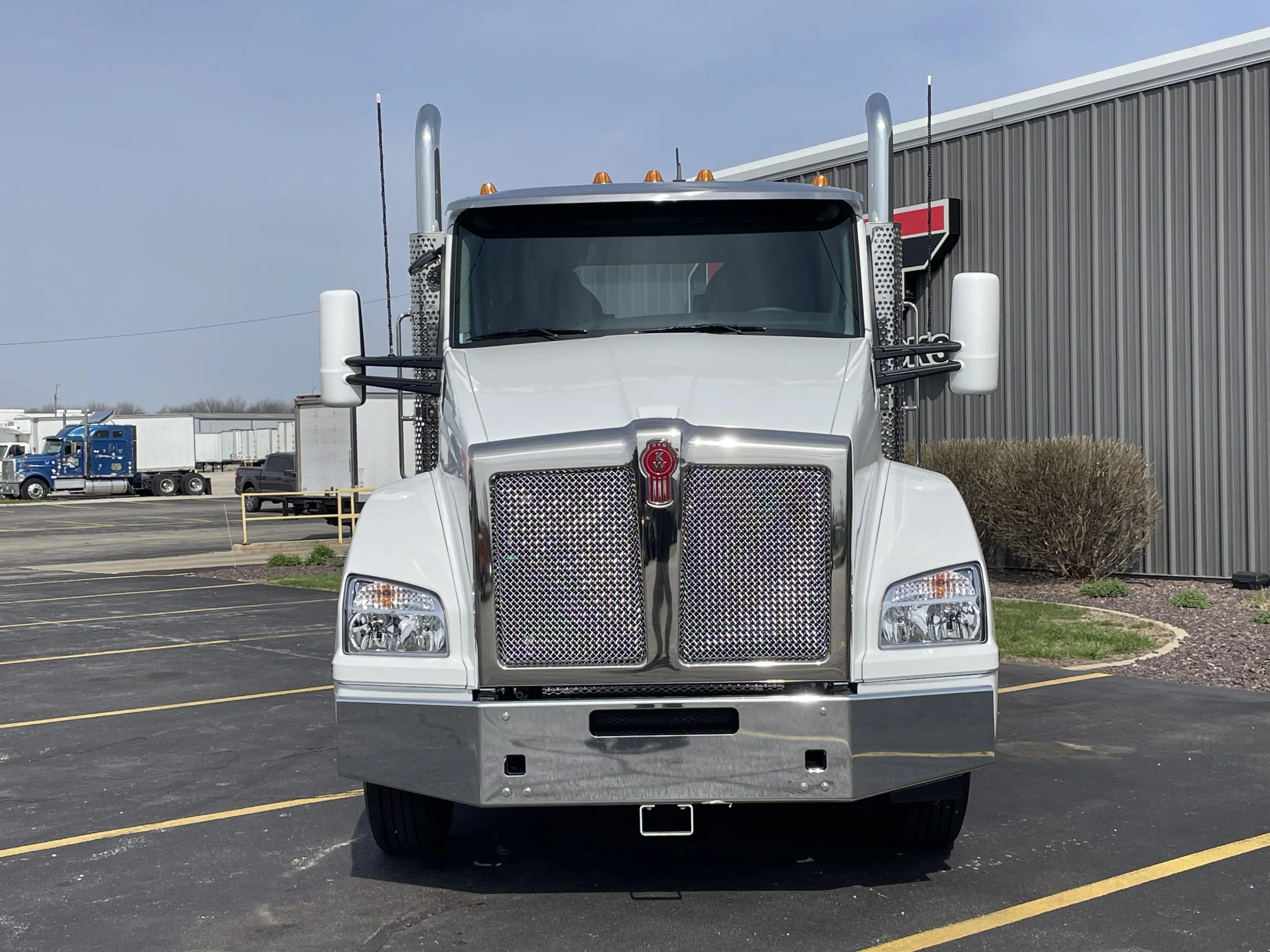 2027 Kenworth T880 in Normal, IL