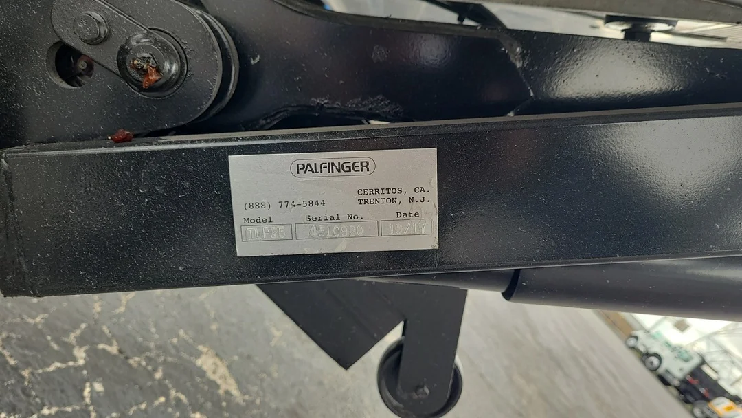 2021 International MV - image 5