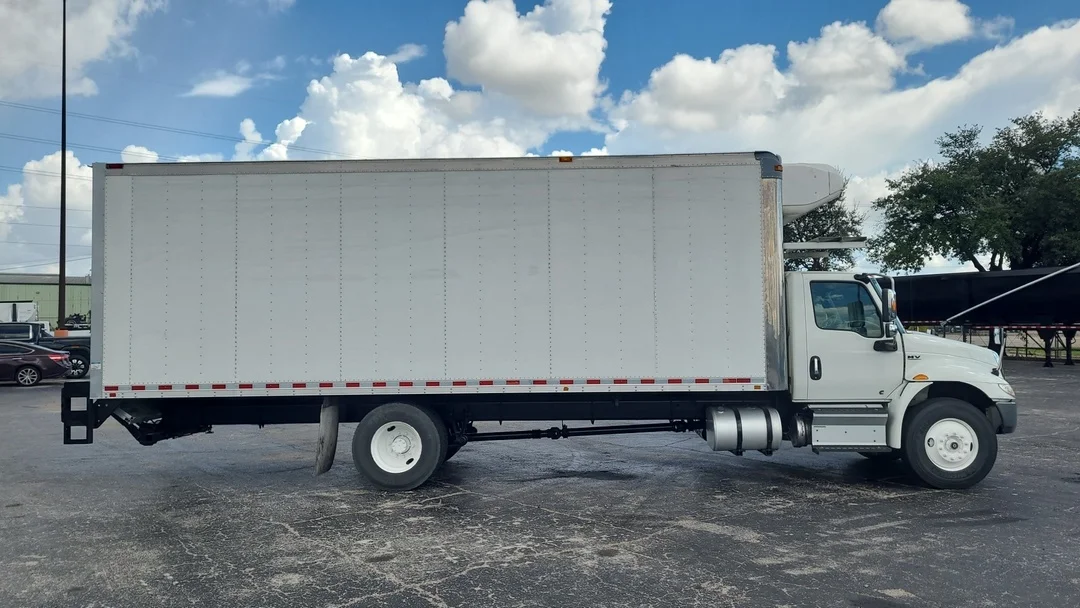 2021 International MV - image 11