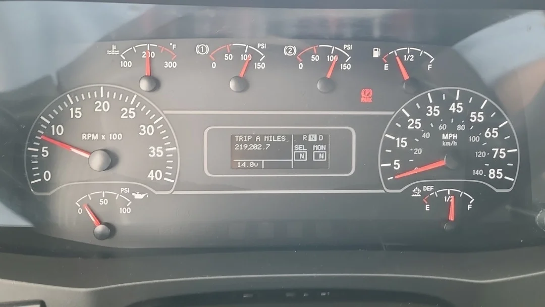 2021 International MV - image 2