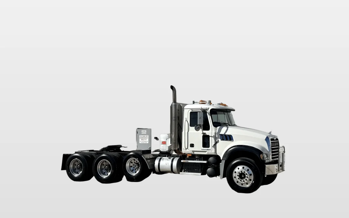 2010 Mack - image 1