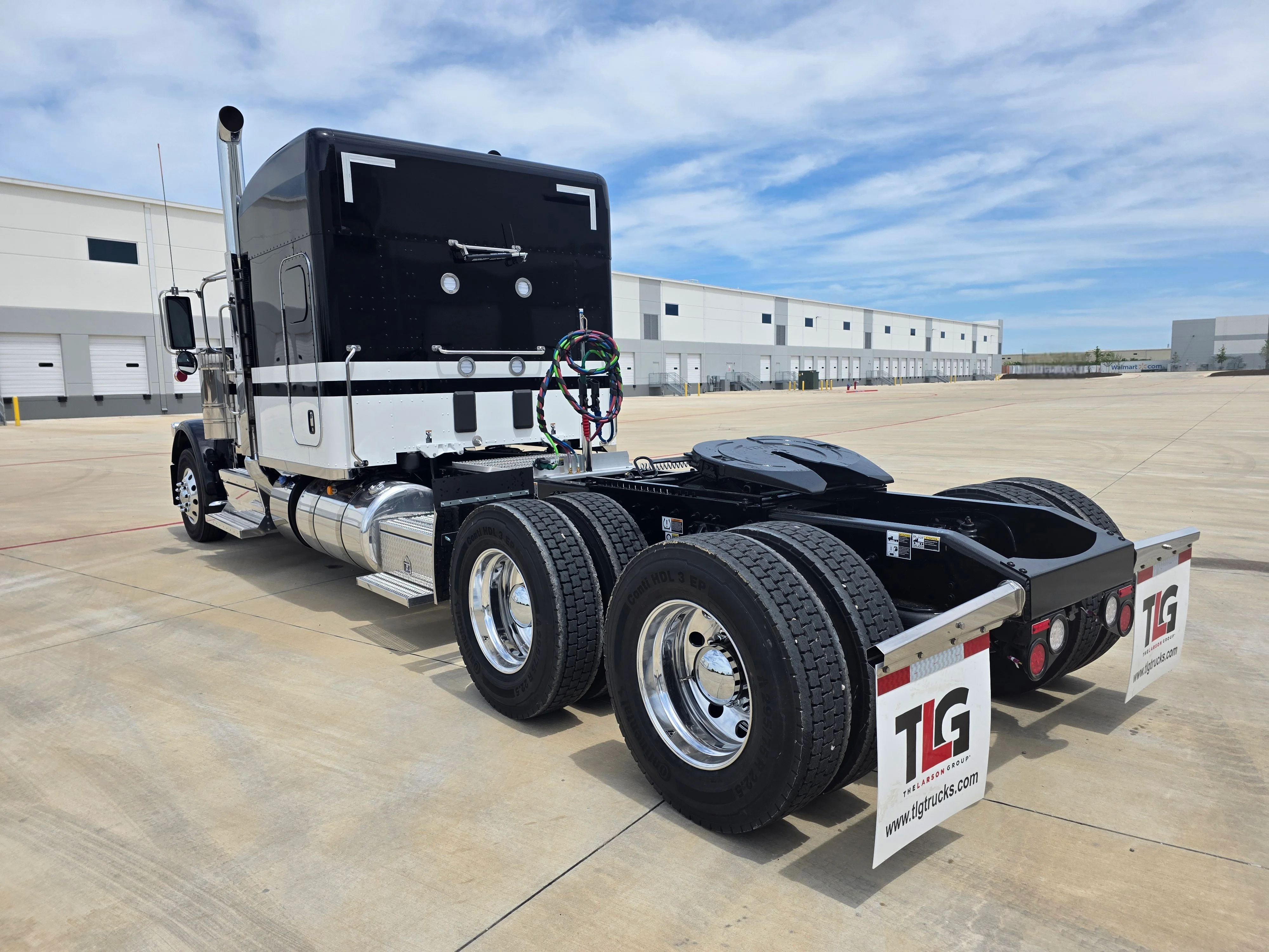 2027 Peterbilt 589 — photo 3