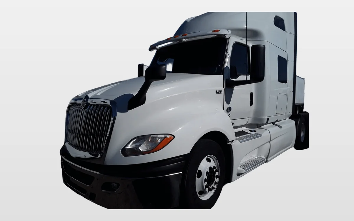 2019 International LT - image 1