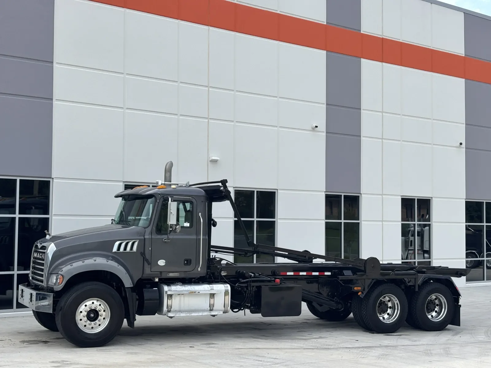 2017 Mack Granite in Greer, SC — photo 2