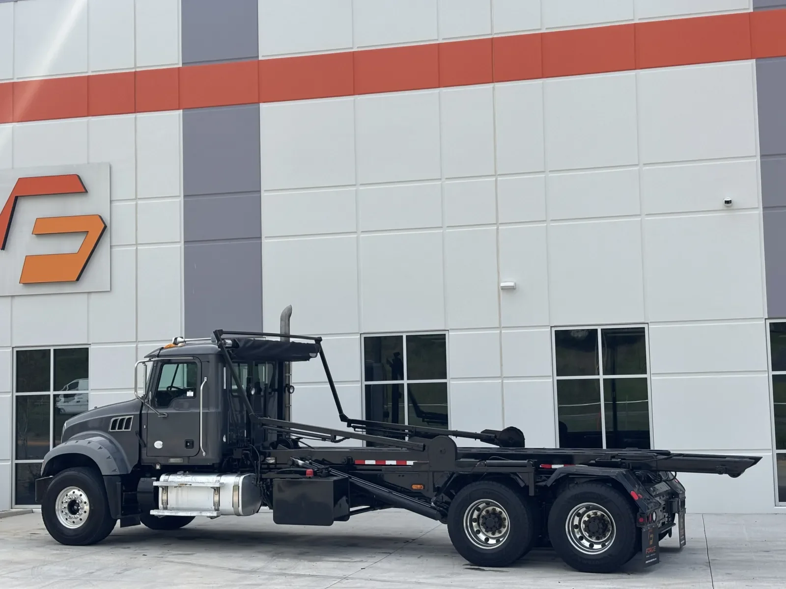 2017 Mack Granite in Greer, SC — photo 6