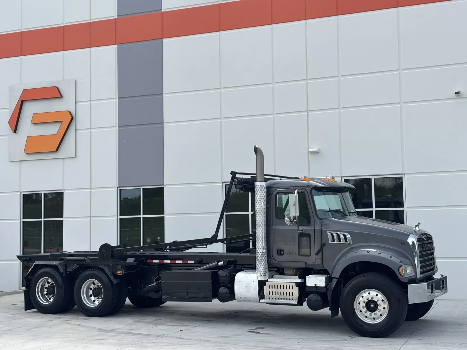 2017 Mack Granite
