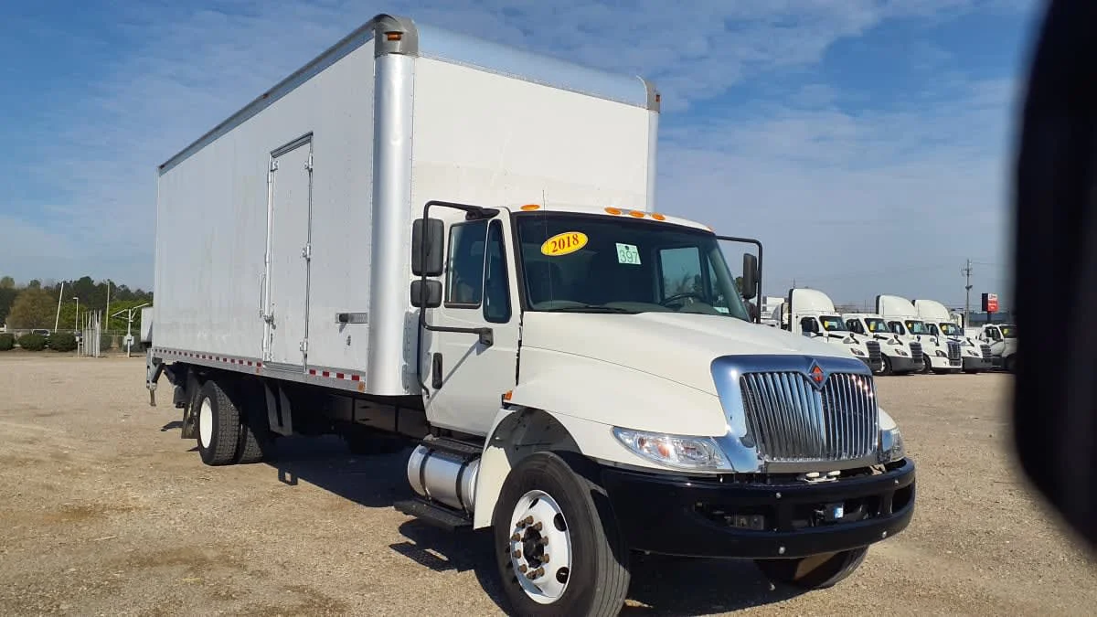 2018 International 4300 in Birmingham, AL — photo 3