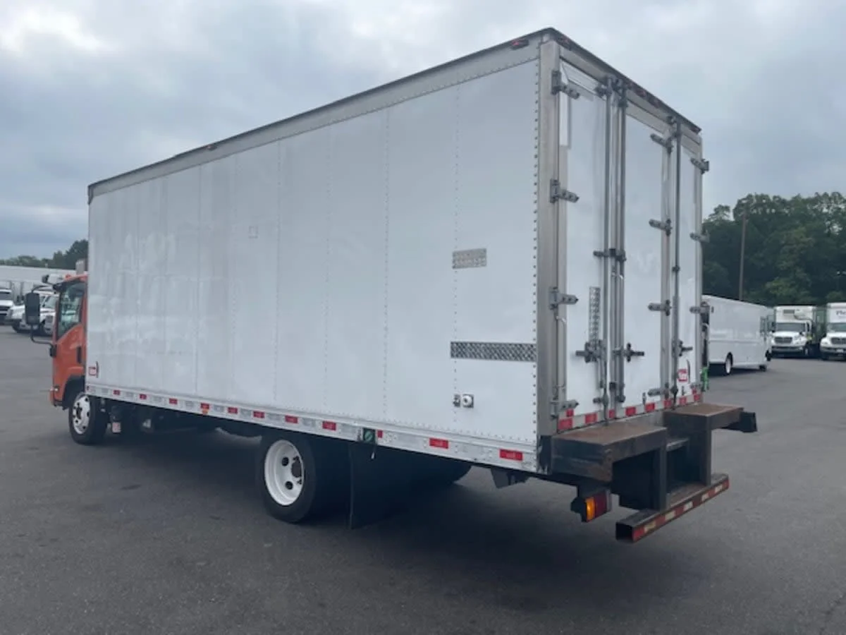 2019 Isuzu NQR in Farmingdale, NY — photo 6
