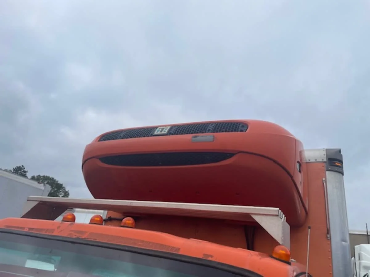2019 Isuzu NQR in Farmingdale, NY — photo 7