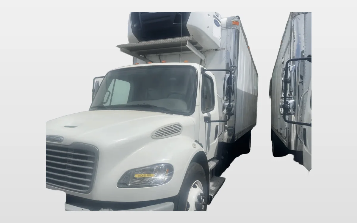 2019 Freightliner M2 106 - image 1