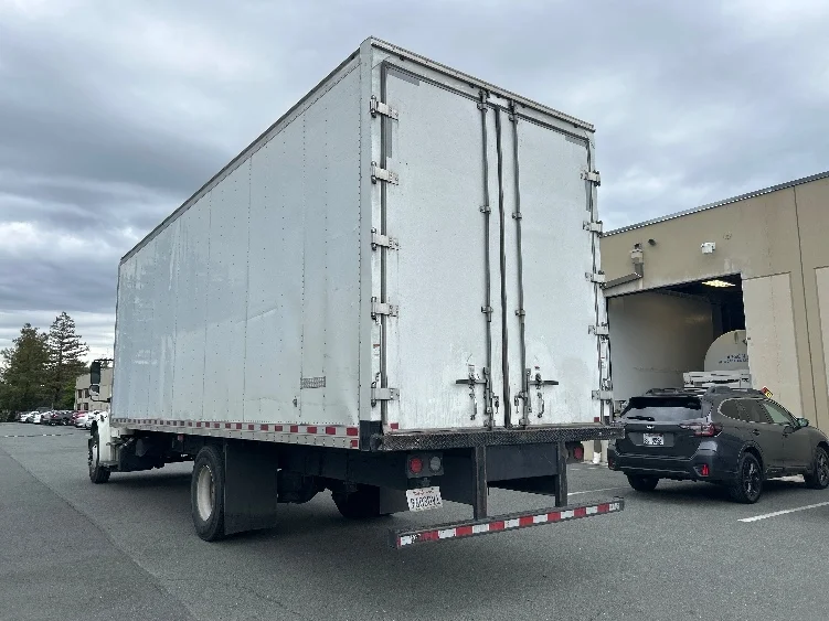 2016 Freightliner M2 106 in West Sacramento, CA — photo 6