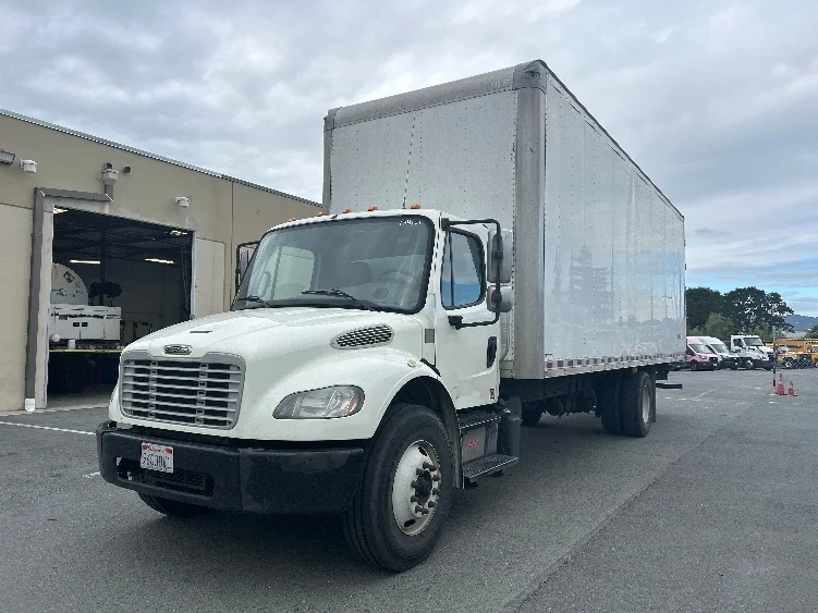 2016 Freightliner M2 106 in West Sacramento, CA — photo 3