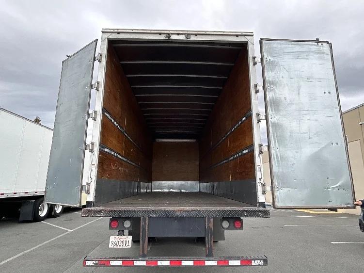 2016 Freightliner M2 106 in West Sacramento, CA — photo 8