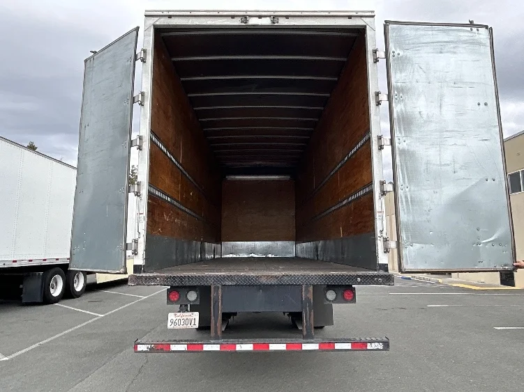 2016 Freightliner M2 106 in West Sacramento, CA — photo 9