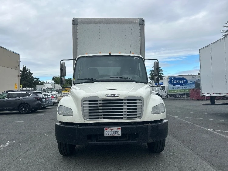 2016 Freightliner M2 106 in West Sacramento, CA — photo 2