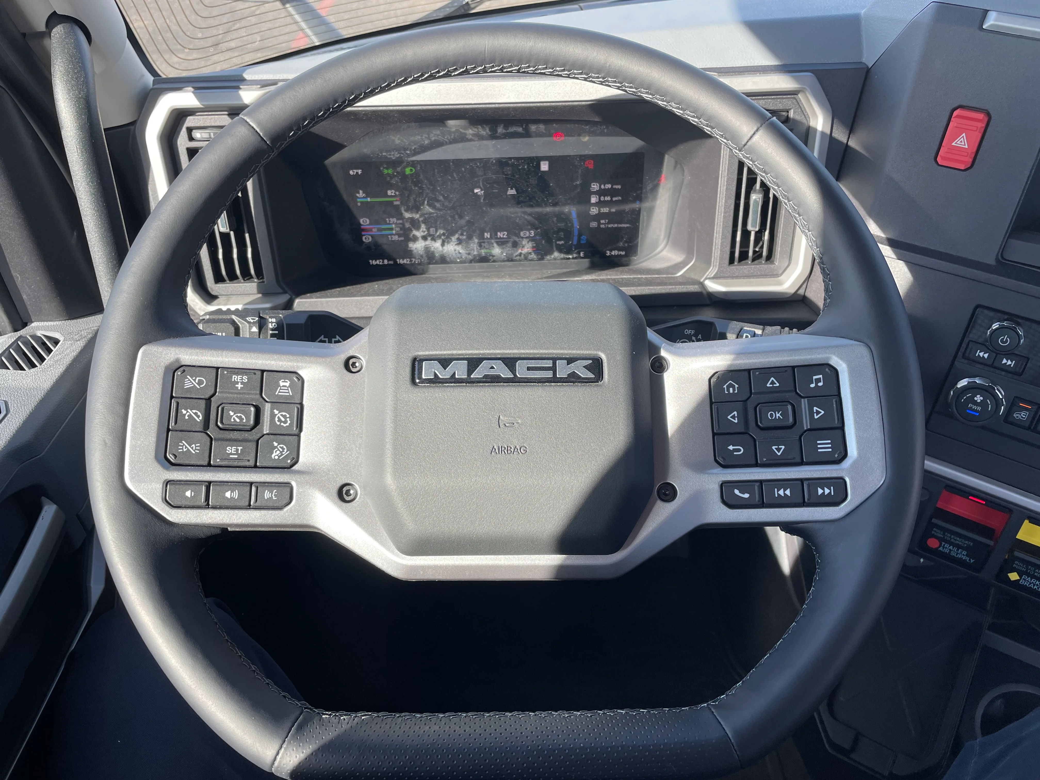 2026 Mack Pinnacle in Lubbock, TX — photo 12