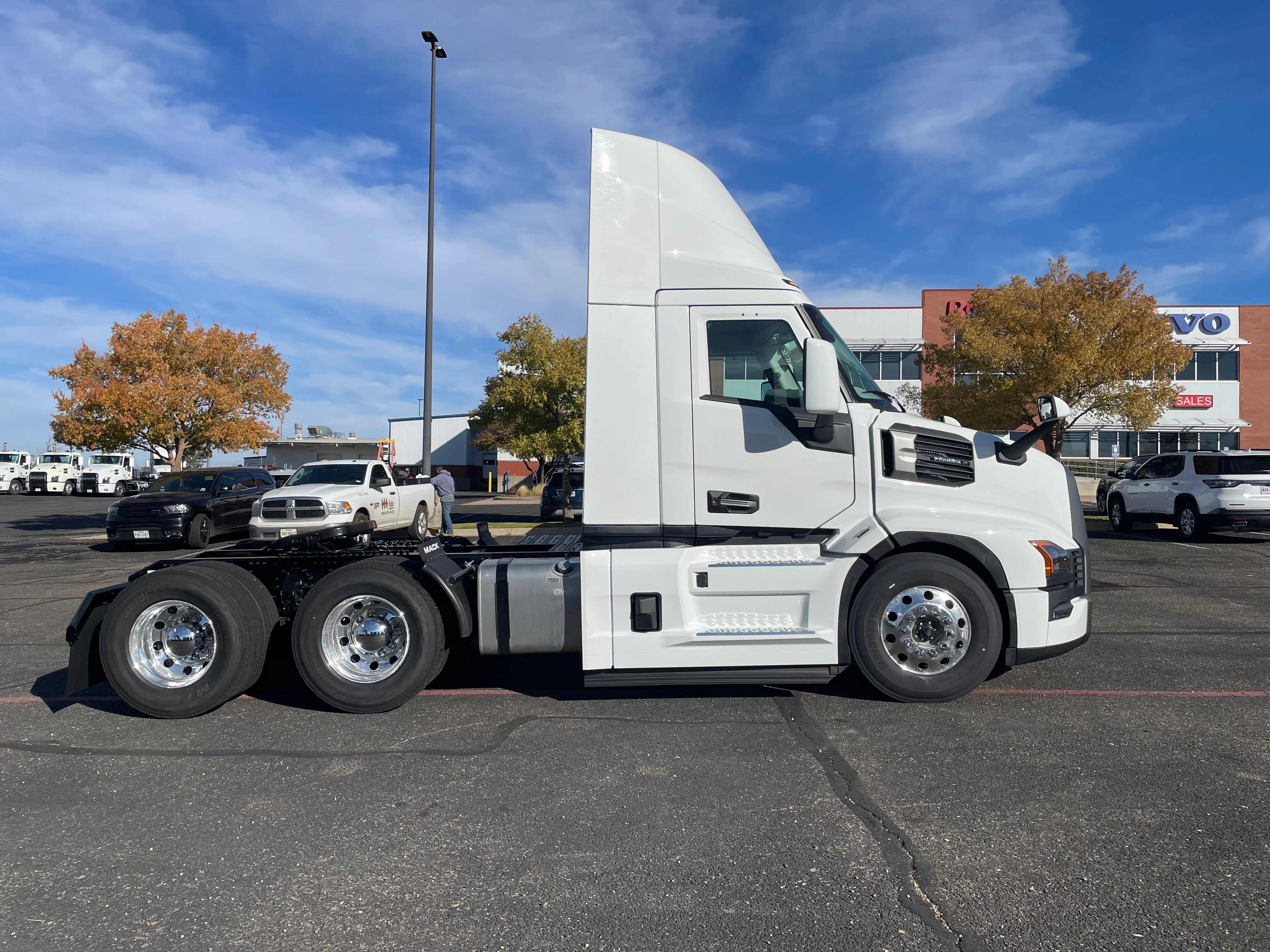 2026 Mack Pinnacle in Lubbock, TX — photo 9