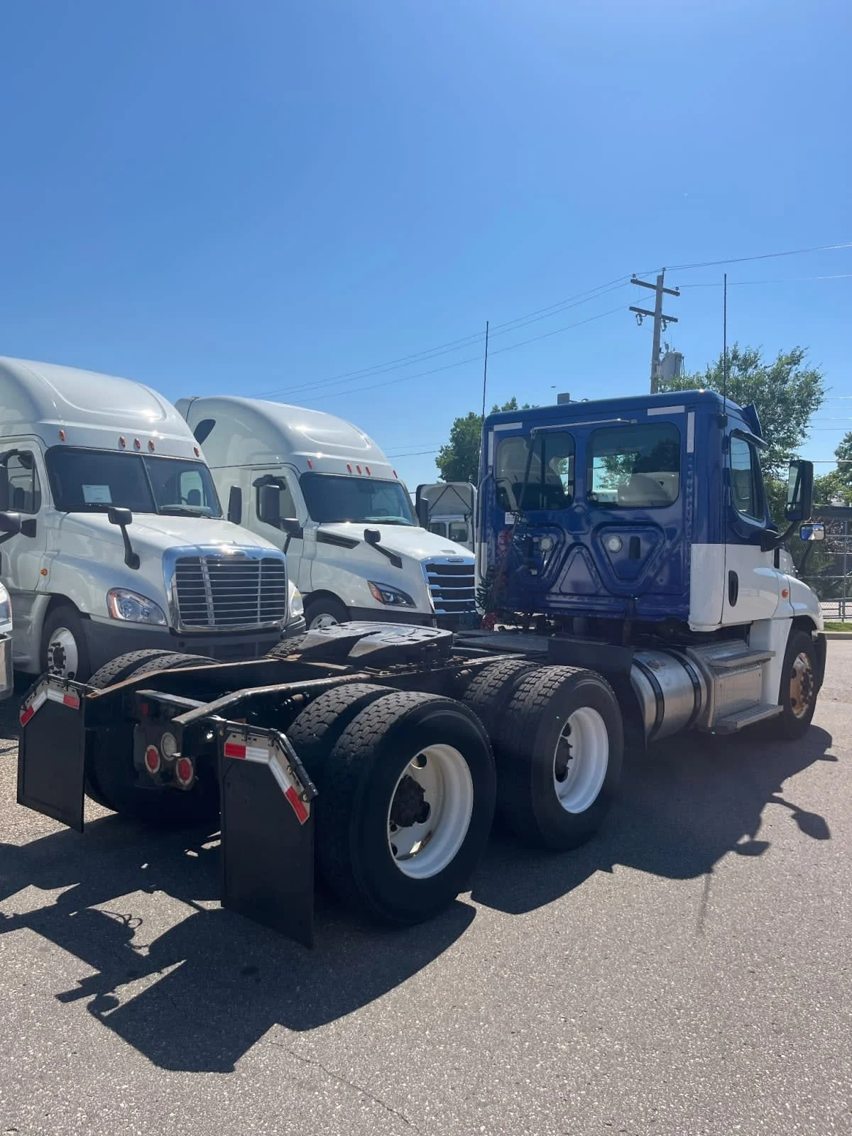 2019 Freightliner Cascadia in Minneapolis, MN — photo 4