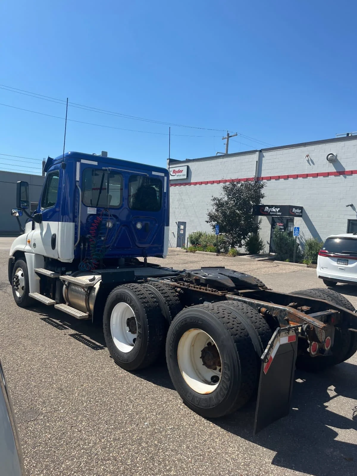 2019 Freightliner Cascadia in Minneapolis, MN — photo 6