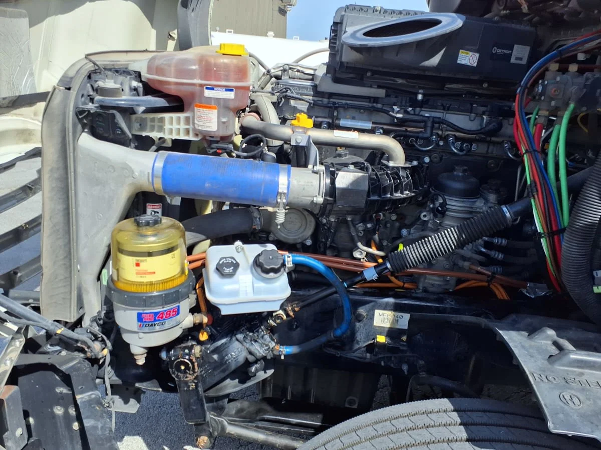 2020 Freightliner Cascadia in Fort Worth, TX — photo 9