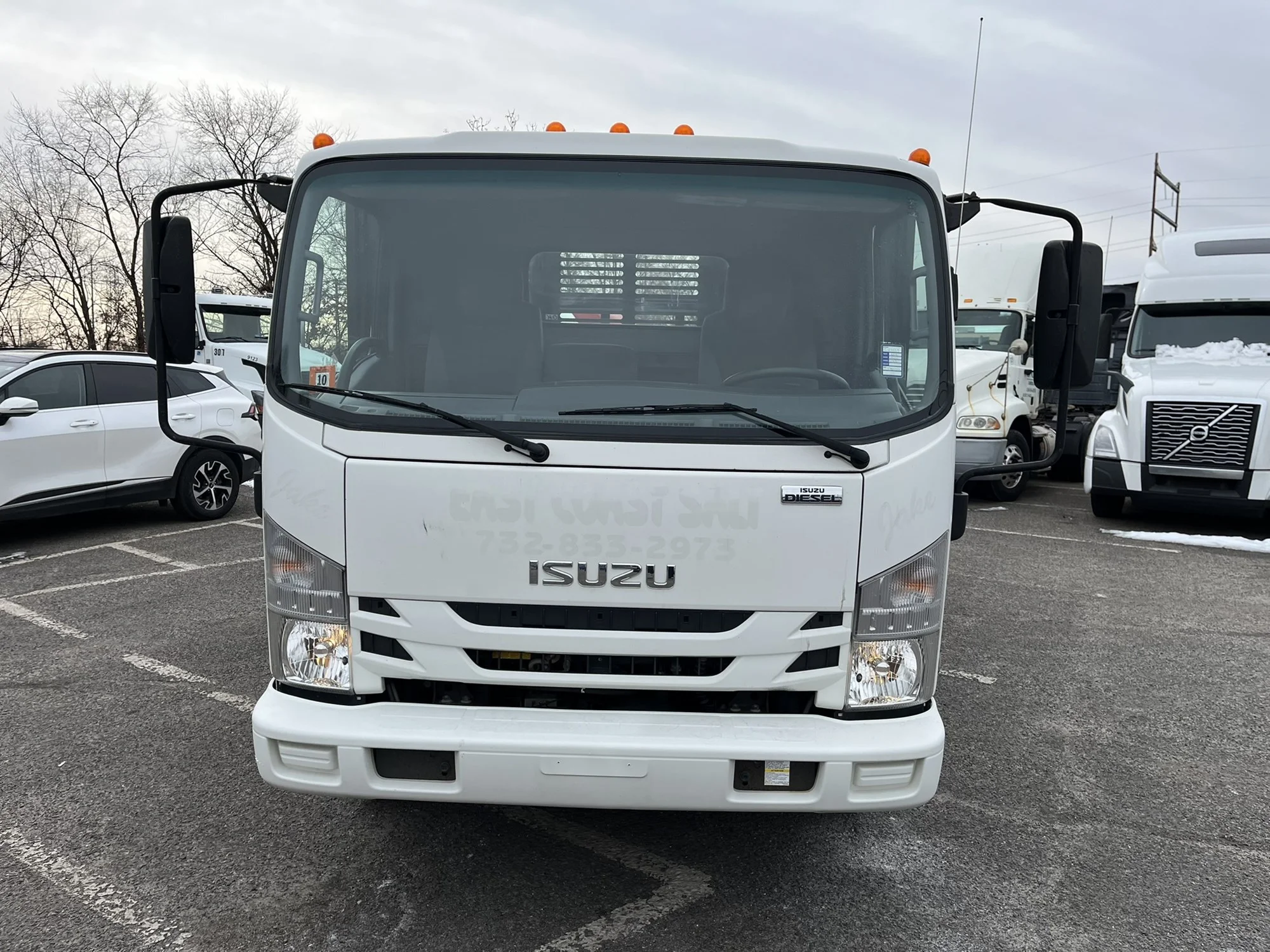 2019 Isuzu NRR - image 2