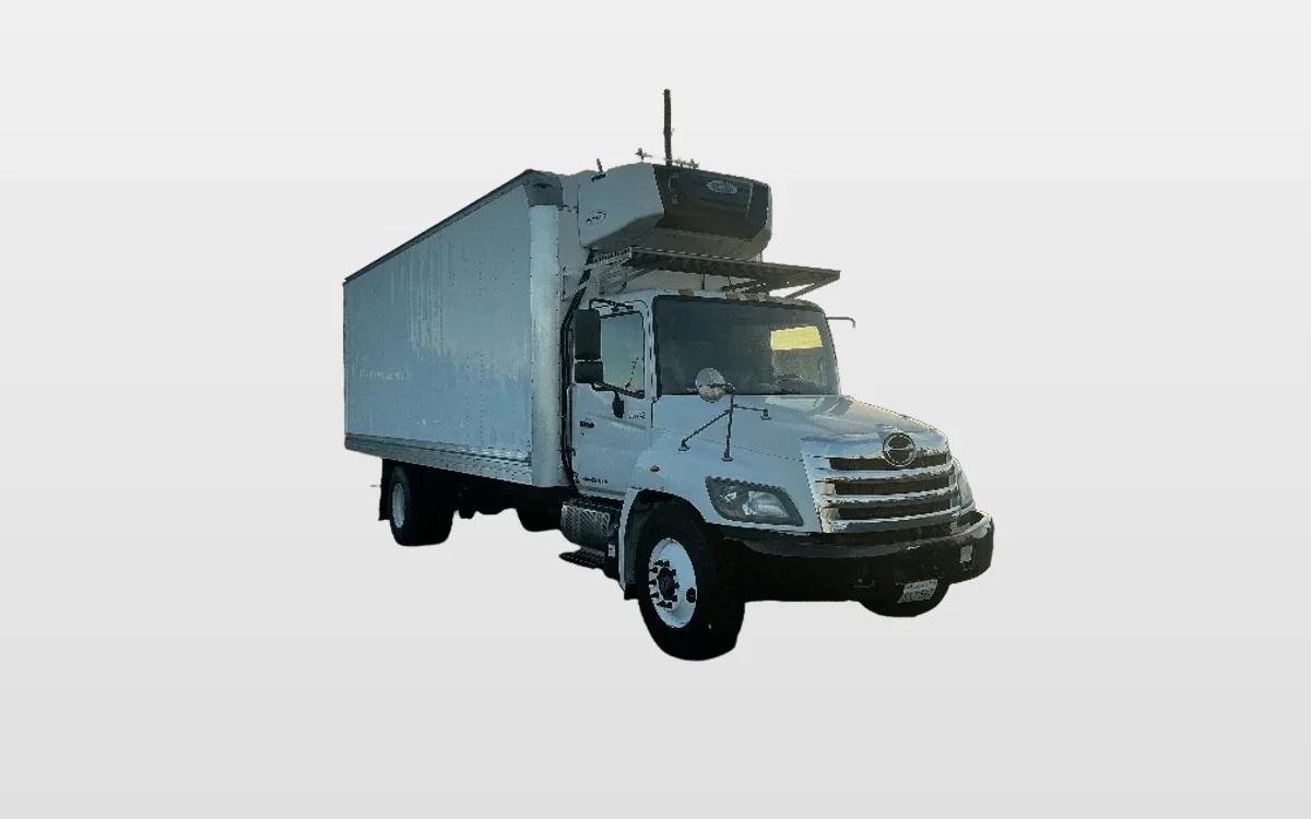 2019 Hino 338 - image 1