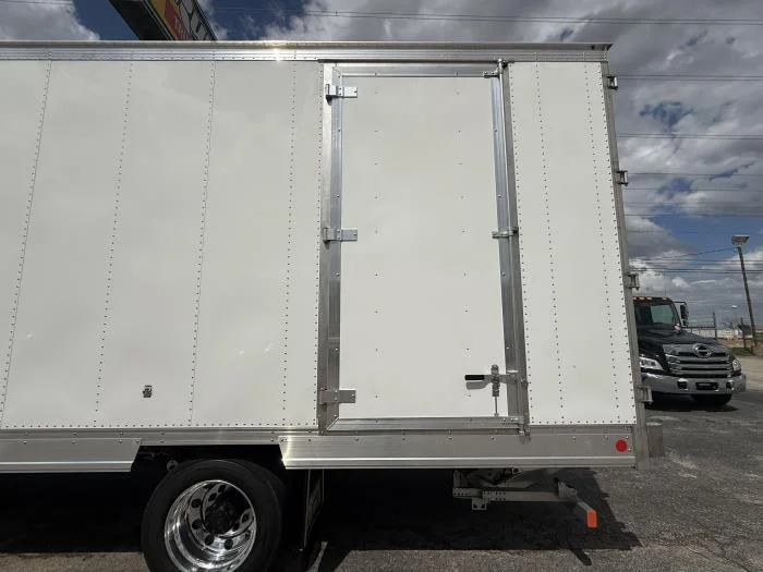 2026 Hino L6 in Dallas, TX — photo 13