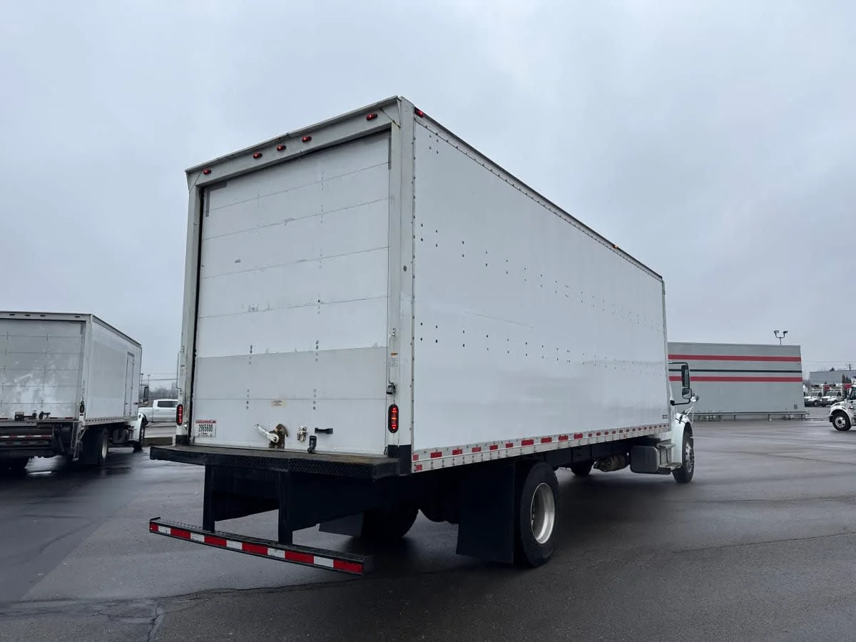 2020 Freightliner M2 106 in Taylor, MI — photo 4