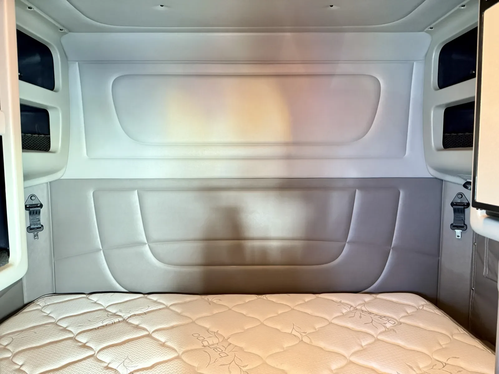 2024 Peterbilt 389 - image 23