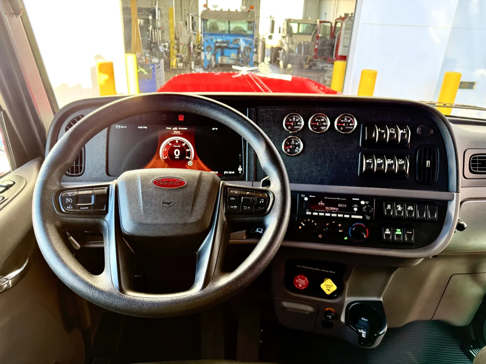 2024 Peterbilt 389 in New Lenox, IL — photo 16