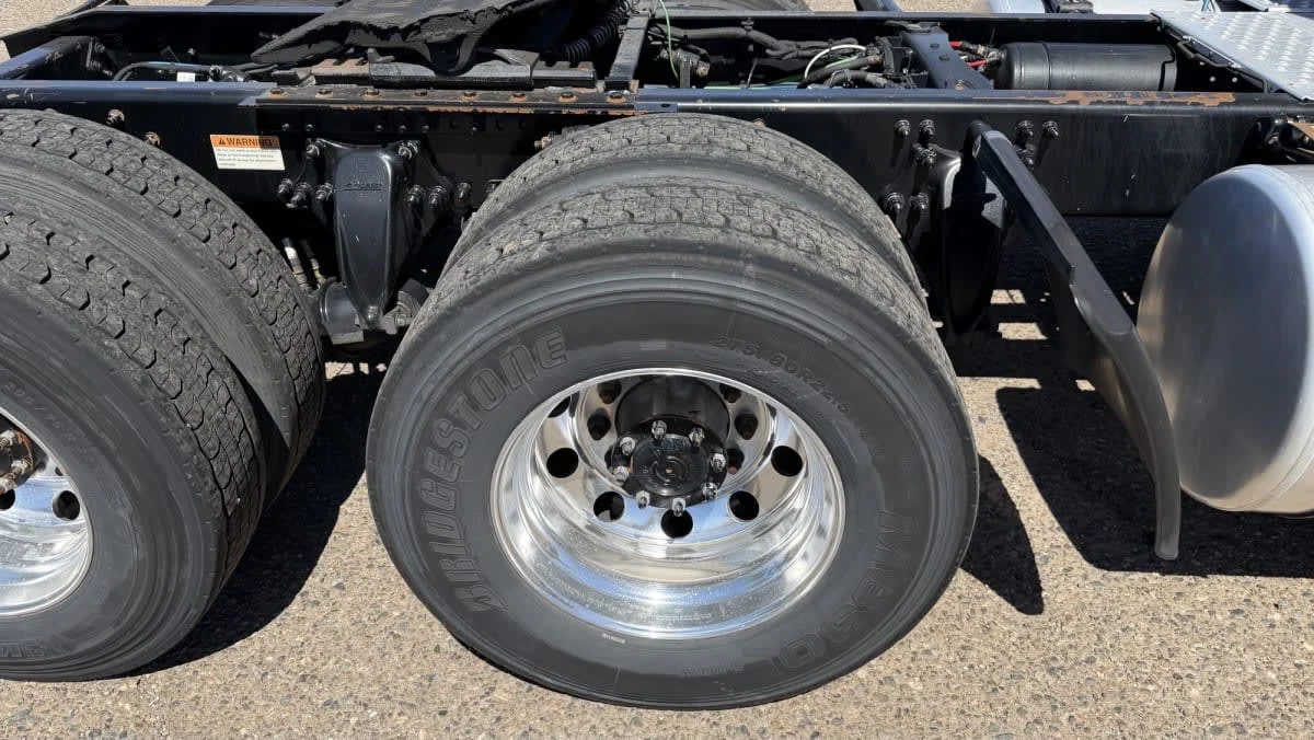 2020 Freightliner Cascadia in Phoenix, AZ — photo 11