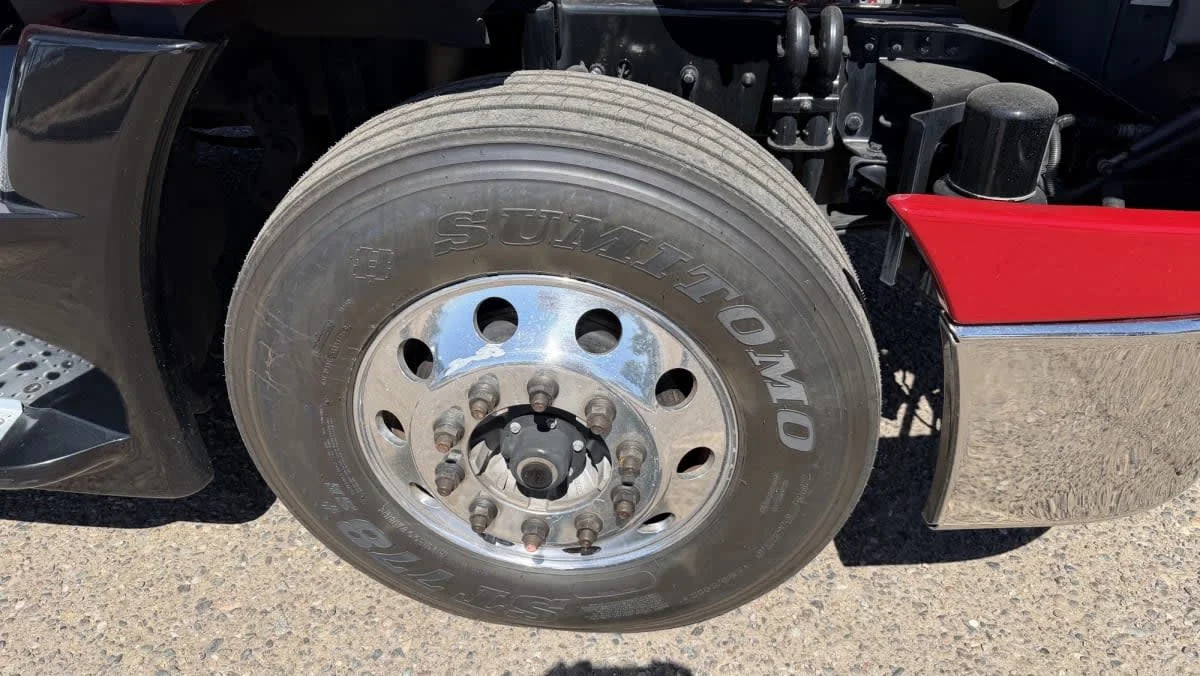 2020 Freightliner Cascadia in Phoenix, AZ — photo 12