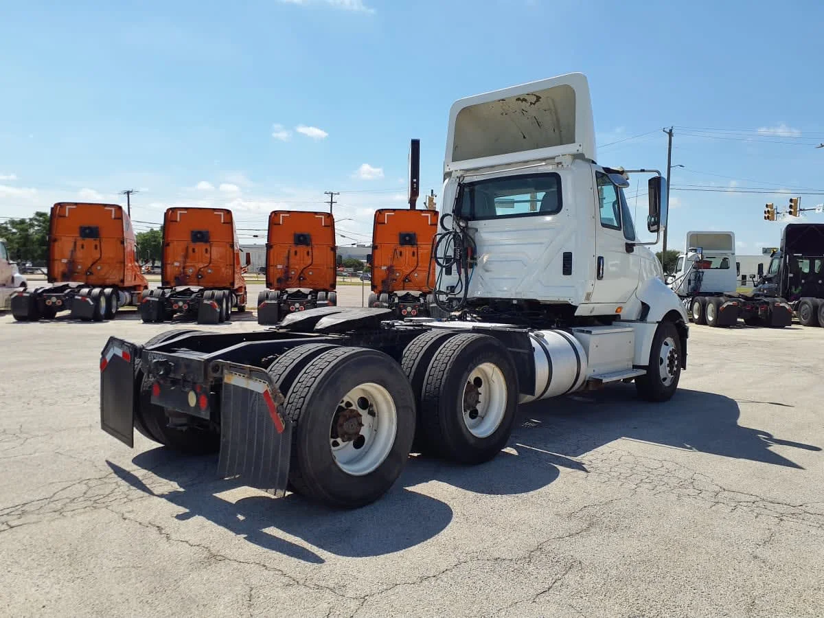 2016 International ProStar - image 4