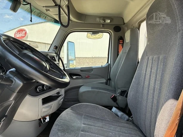 2019 Peterbilt 579 in Casper, WY — photo 17