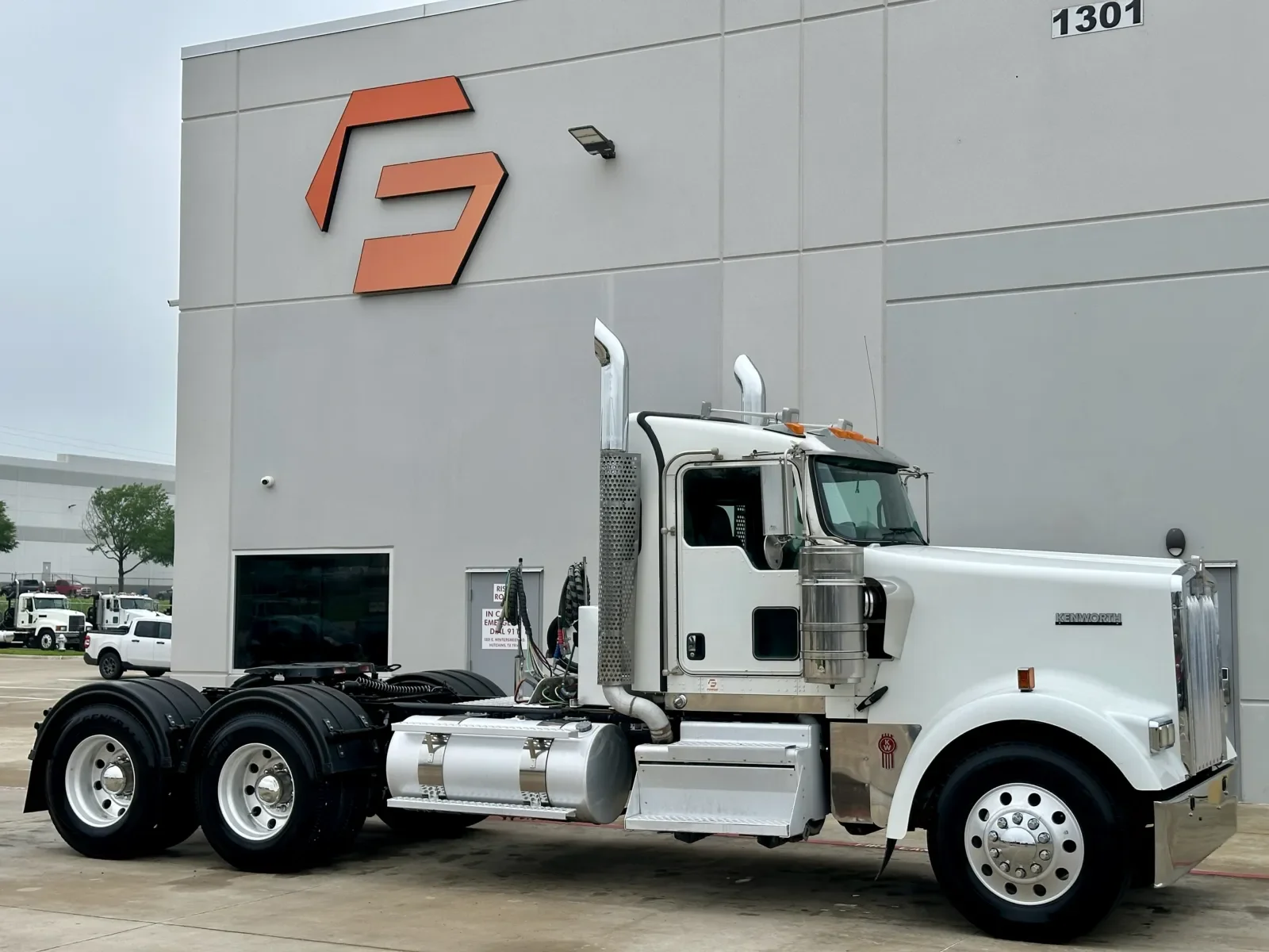 2023 Kenworth W900 in Hutchins, TX
